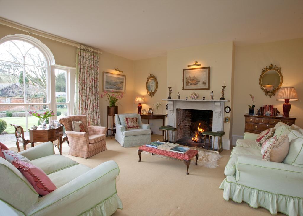Hotel Brunton Farmhouse Collingbourne Kingston Exterior foto